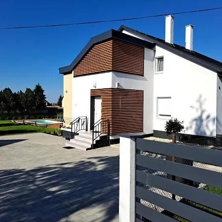 Field6 Villa