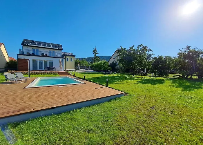 Villa Field6 *